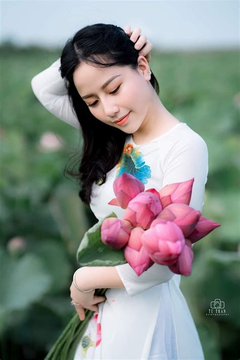 pin-by-lao-y-on-ao-d-ai-ao-dai,-vietnam-costume,-asian-beauty