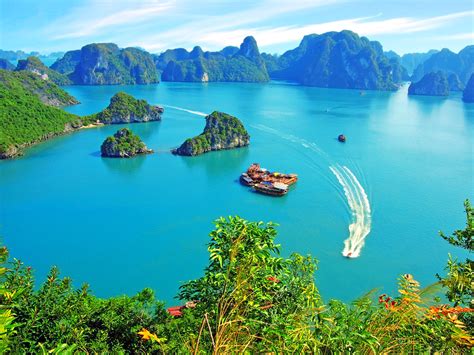 Halong Bay Vietnam Island Island Boat Tropical Wallpapers Hd