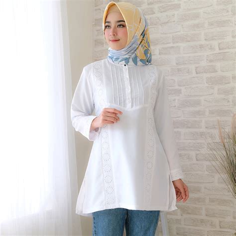 Maybe you would like to learn more about one of these? Model Kemeja Putih Wanita Untuk Kerja - Kumpulan Model Kemeja