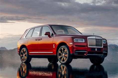 However, during peak travel season (february 1st to may 31st), we may restrict weekend rentals to a two (2) day rental minimum. Foto - Rolls-Royce Cullinan: la "regina" delle suv