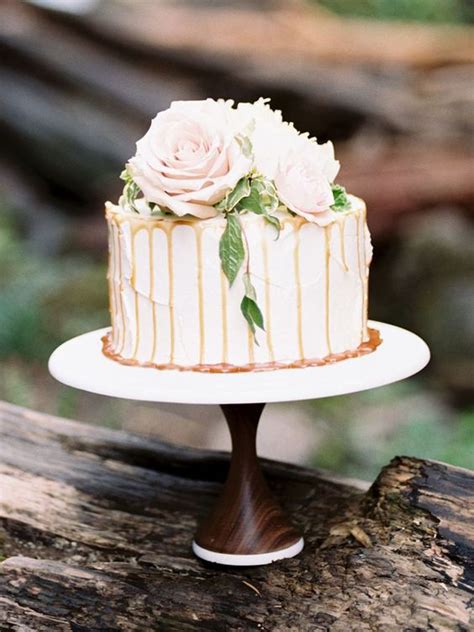 22 Simple One Tier Wedding Cakes For A Frugal Wedding