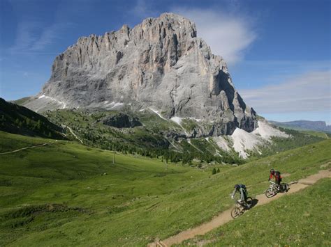 There is a nice but long trail going around the base of both sassolungo and sasso piatto, accessible from selva via the ciampinoi cable car. Sci e altro