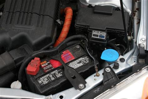 I have a 2003 honda civic hybrid. Honda Civic Hybrid (2003-2005) - Battery Replacement
