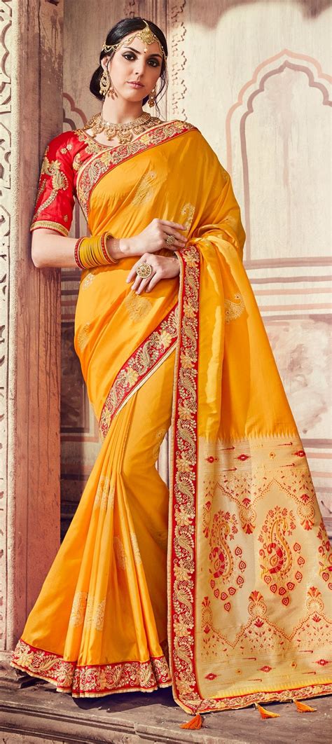 1523661 Traditional Yellow Color Banarasi Silk Silk Fabric Saree