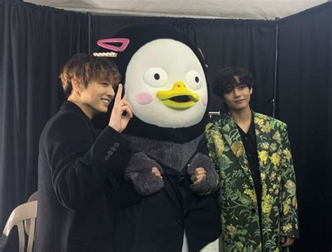 Giant Penguin Pengsoo Shares Backstage Photos Taken With Bts·twice·nuest