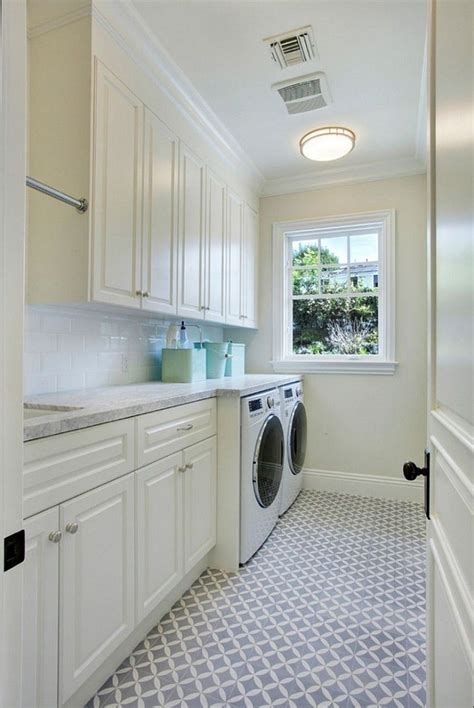 Having an entire room dedicated to laundry is not something everyone is accustomed with but it's actually a very practical idea. 45+ Attractive Laundry Room Tile Design Ideas | Laundry ...