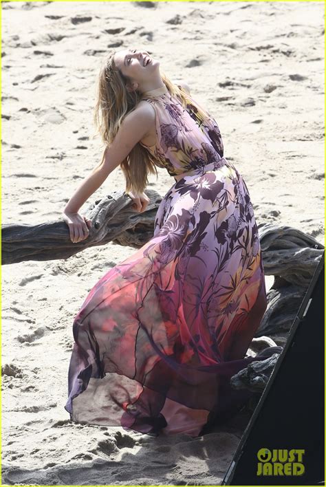 Photo Elizabeth Olsen Malibu Beach Shoot 24 Photo 3330930 Just Jared