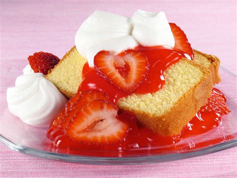 Pound Cake And Strawberries Florida Strawberry