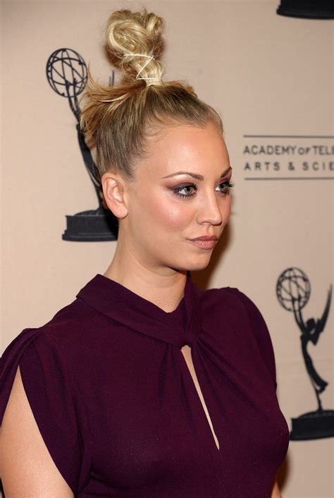 A New Life Hartz Kaley Cuoco Hairstyle Pictures