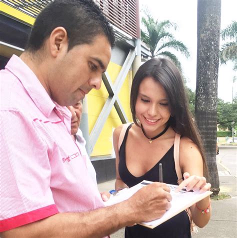 Al mismo tiempo se conocía la llegada del expresidente álvaro uribe velez a la ciudad. Natalia Bedoya on Twitter: "Los caleños no somos cómplices ...