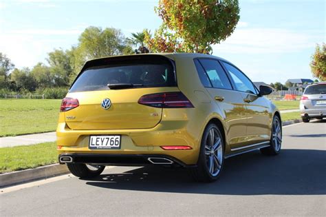 Team Review Of The Volkswagen Golf R Line Miles Continental