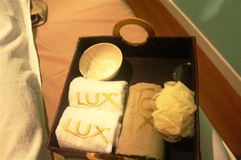 Female Daily Editorial Pamper Yourself Like A Queen In Lux Beauty Lounge