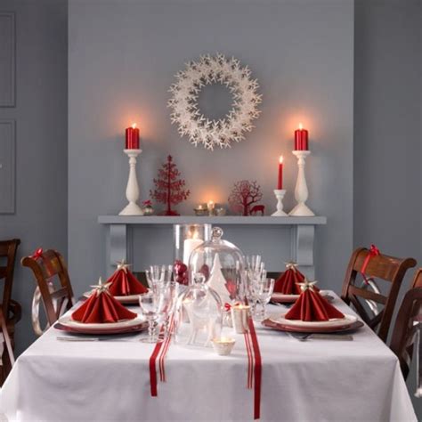 40 Christmas Decoration Ideas In All Shades Of Red Digsdigs