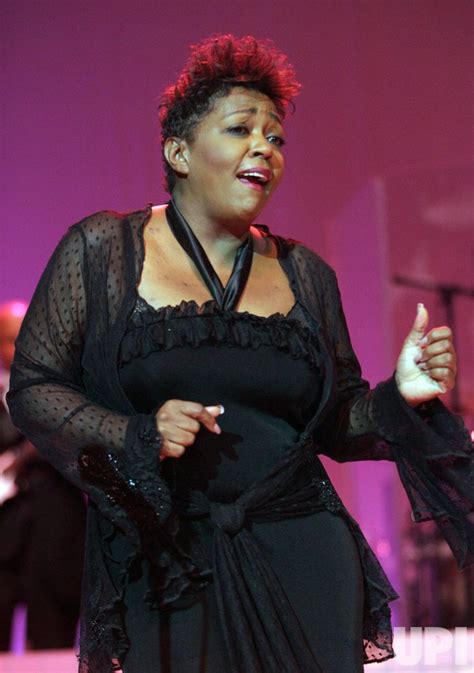 Photo Anita Baker Performs In Concert In Hollywood Florida