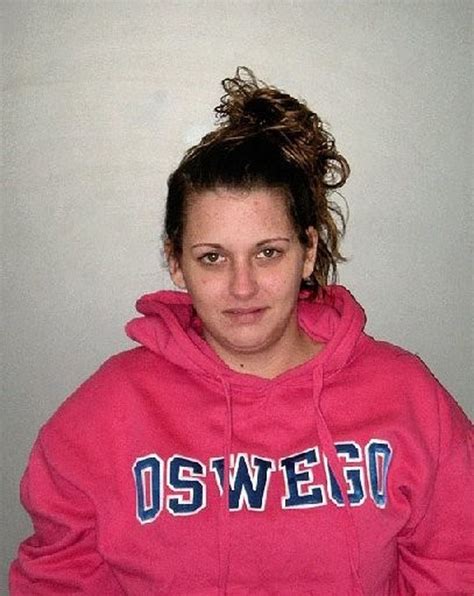 Oswego Woman Accused Of Using Stolen Credit Card Syracuse Com