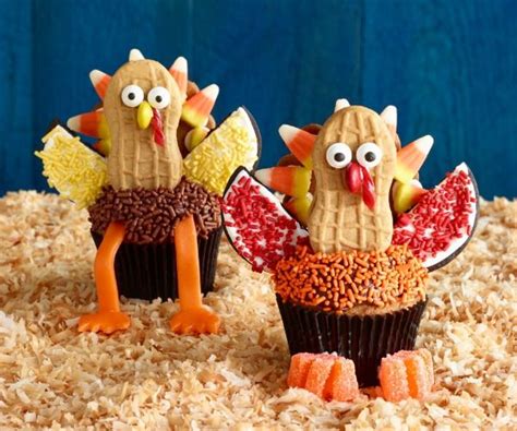 29 Thanksgiving Cupcakes That Ll Steal The Spotlight From The Pie