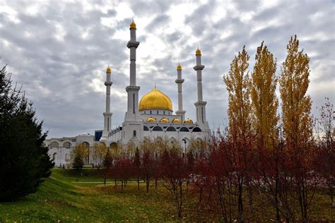 Tourist Guide To Nur Astana Mosque Kazakhstan Xcitefun Net