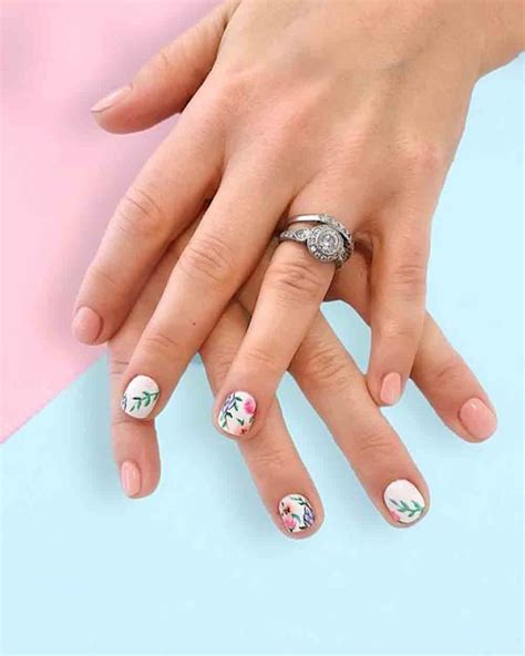 25 Charming Short Round Nail Designs With Perfect Color You Will Love