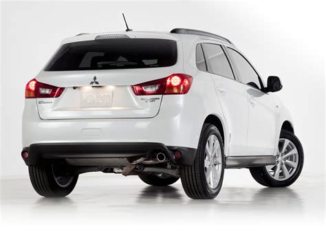 2013 mitsubishi outlander sport car insurance information