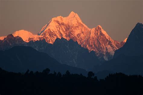 Himalayan Sunrise Sunrise Over The Himalayan Peaks Viewed Flickr