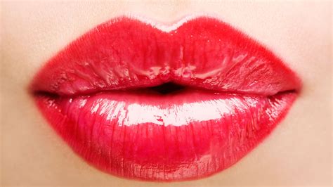 12 Fascinating Facts About Your Lips Huffpost
