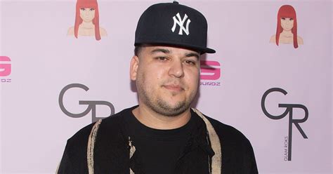 why rob kardashian could possibly face revenge porn charges teen vogue