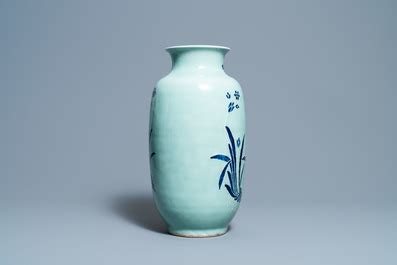 Een Chinese Blauw Witte Vaas Met Celadon Fondkleur Qianlong Rob Michiels Auctions