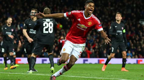 The europa league semifinal manchester united vs sevilla will take place on monday, august 17. Manchester United Offers Marcus Rashford Bumper New Deal ...