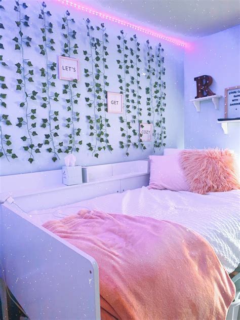 Pin By Addie⭐️ On ˋpeachy And Aesthetic´ Redecorate Bedroom Room