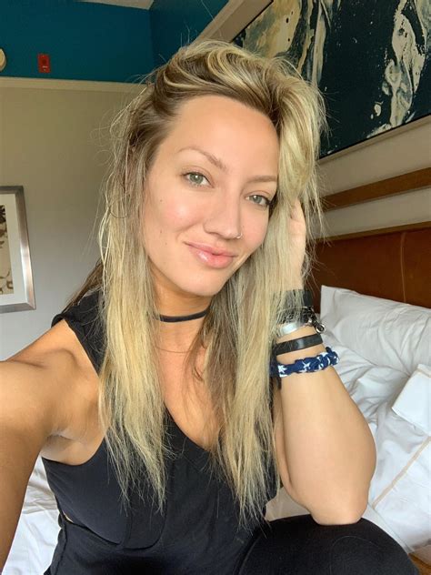 Nita Strauss The Key To Wearing That Much Makeup On