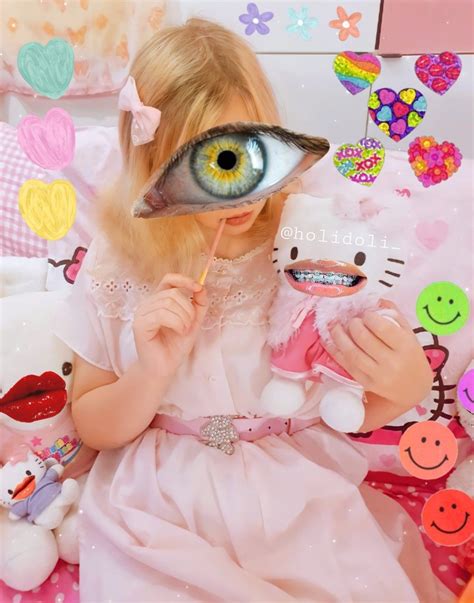 Instagram Holidoli Werid Little Sister Traumacore Aesthetic Pink