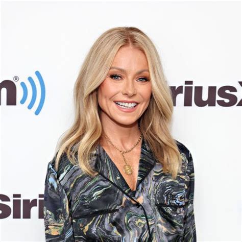 Kelly Ripa Shares The ‘great Tinted Moisturizer She Says ‘doesnt Look