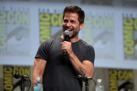 zack snyder abandona la liga de la justicia por el suicidio de su hija