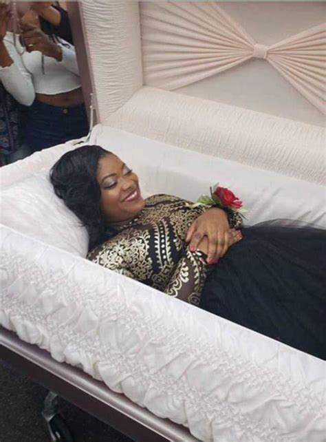 Georgia Teen Goes To Prom In A Casket For Drug Awareness Daily Mail