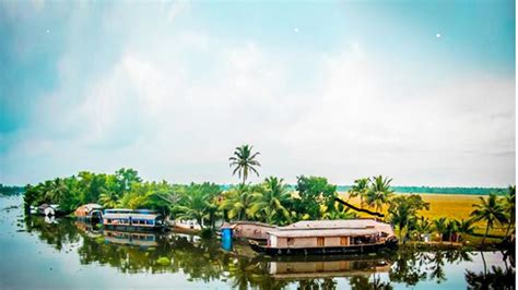 Kerala Backwater Cruise Top 10 Fun Facts Iris Holidays Travel Reporter