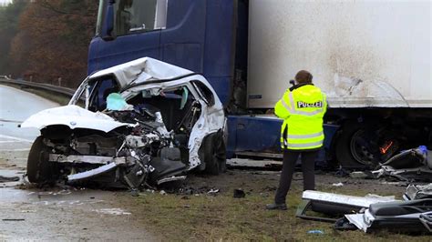 Tödlicher Unfall Auf A2 Autobahn Bei Garbsen Wieder Frei Ndrde