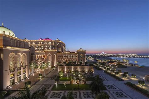 Abu Dhabi S Emirates Palace Hotel Gets New Name 18 Years After Opening