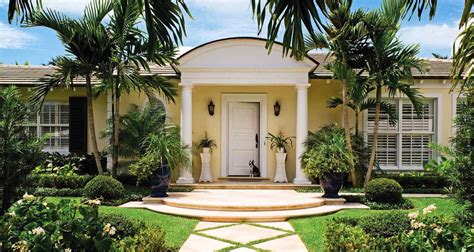 The Glam Pad Inside A Palm Beach Bermuda Style Bungalow