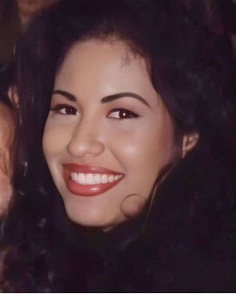 Selena quintanilla wallpaper in 2020 | selena, selena. She's so pretty, it's unreal. P | Selena, Selena quintanilla, Selena quintanilla perez