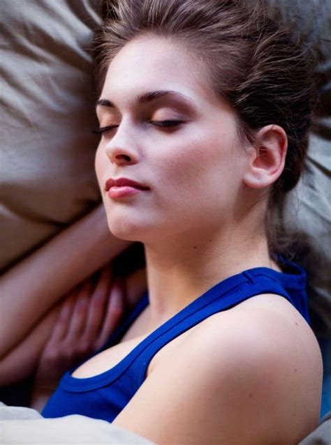 How To Sleep Soundly Every Night How To Fall Asleep Fast Woman And Home Food For Sleep