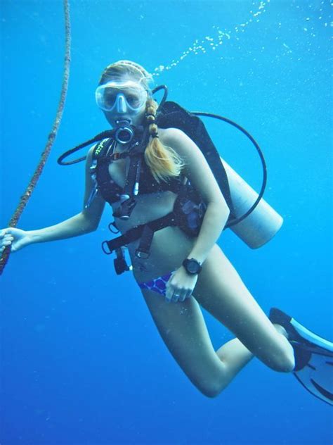 Pin By Johnny On Underwater Freedom Scuba Girl Wetsuit Scuba Diver Girls Scuba Girl