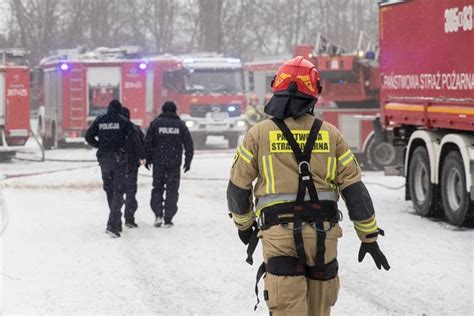 Pali się taśmociąg dostarczający węgiel na. Kraków: Pożar archiwum trwa już niemal 40 godzin! Żywioł ...