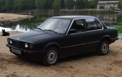 The e30 was a series of cars bmw produced in many variations for the us from 1984 to 1993. BMW E30 - это... Что такое BMW E30?