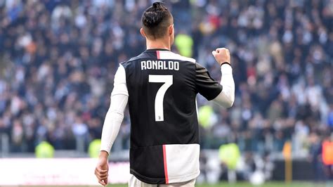 €45.00m* feb 5, 1985 in funchal, portugal. CR7 zum FC Bayern? Präsident Hainer äußert sich