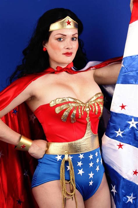 Wonder Woman Cosplay Wonder Woman Cosplay Wonder Woman Dc Comics