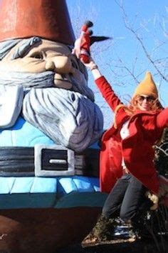 World S Largest Concrete Gnome Gnomes Worlds Largest Great Lakes
