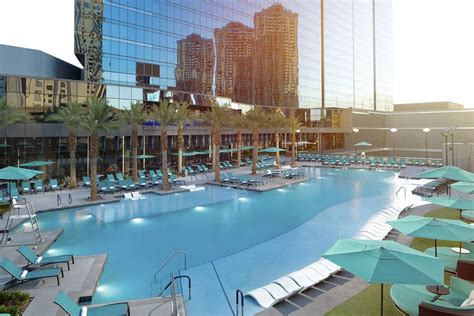 Fotos Y Opiniones De La Piscina Del Hilton Grand Vacations Club Elara Center Strip Las Vegas