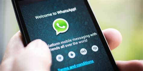 Şimdilerde çok popüler olan mesajlaşma uygulaması whatsapp yeni sürümüyle dikkat çekeceğe benziyor. WhatsApp'a kullanıcılara özel yepyeni güncelleme geliyor ...