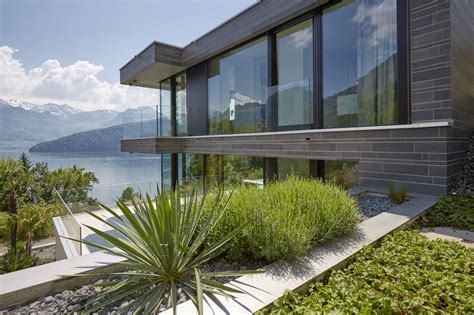 Weitere ideen zu garten platten, garten, gartengestaltung. Einfamilienhaus Weggis Seesicht Fassade Mosa-Platten ...