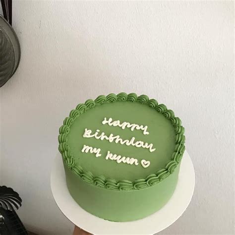 Pin Interfering Pretty Birthday Cakes Green Cake Simple Cake Designs